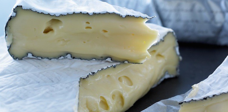 Can You Eat Brie Rind Or Not? Amazing Facts